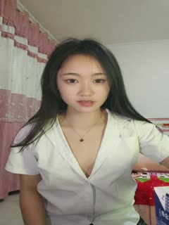 TUBE8XXXXXHD外围女神场，身姿绰约，勾魂小妖精，舔穴乱扭，C罩杯大胸乱颤干爽